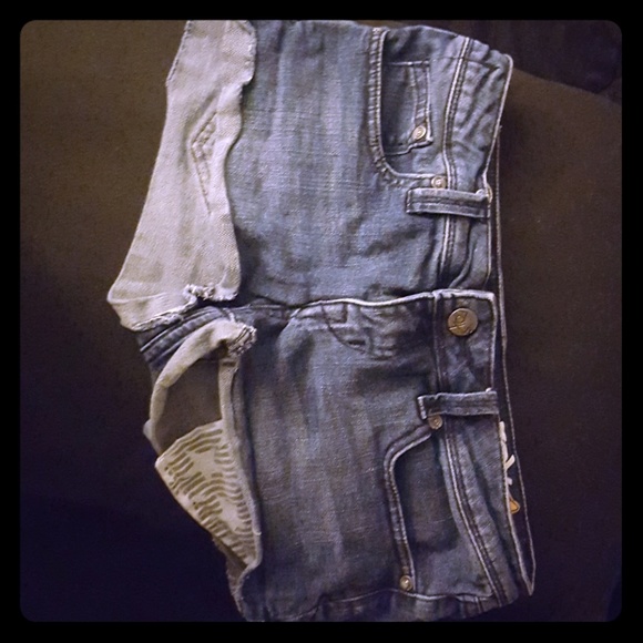 Size 5 short shorts - Picture 1 of 3