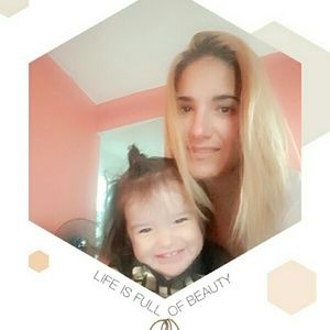 Meet your Posher, Evelyn