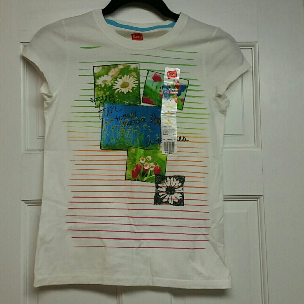 Cute kids tee-shirt with glitter details