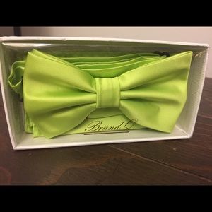 Bow tie and Handkerchief