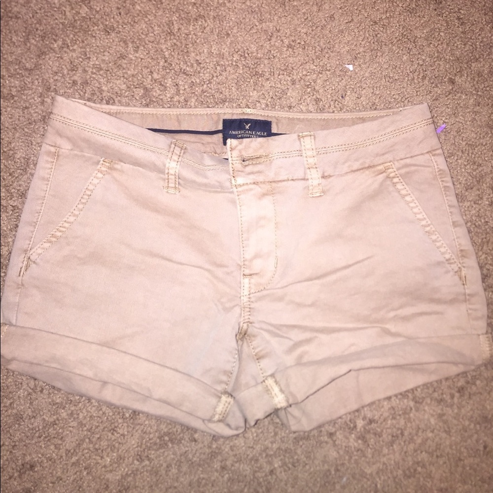 American eagle khaki shorts