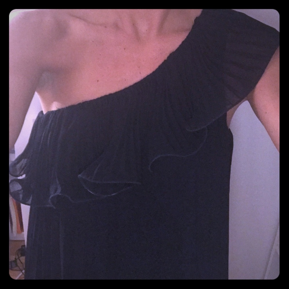 One shoulder chiffon pleated Alythea top sz M