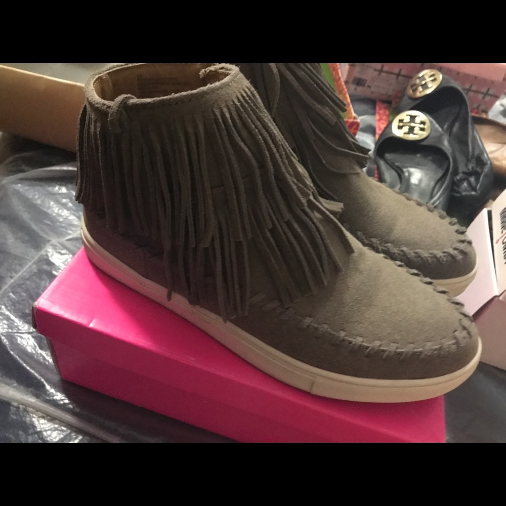 Grey Fringes sneakers