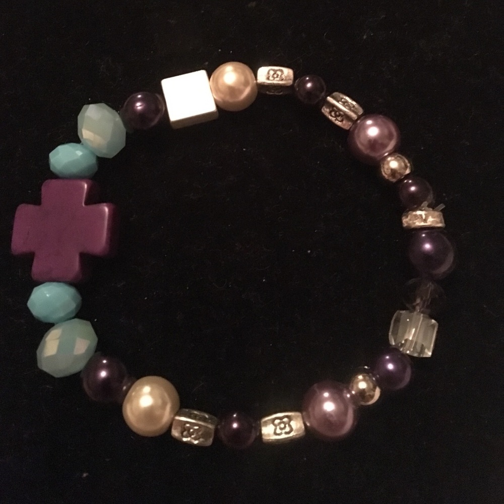 An ankle bracelet beautiful for the summer