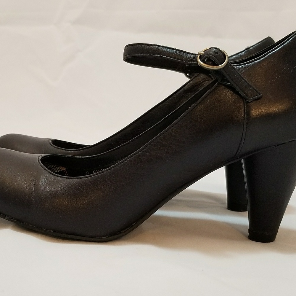 Rocket Dog heels