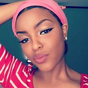 Meet your Posher, Andria