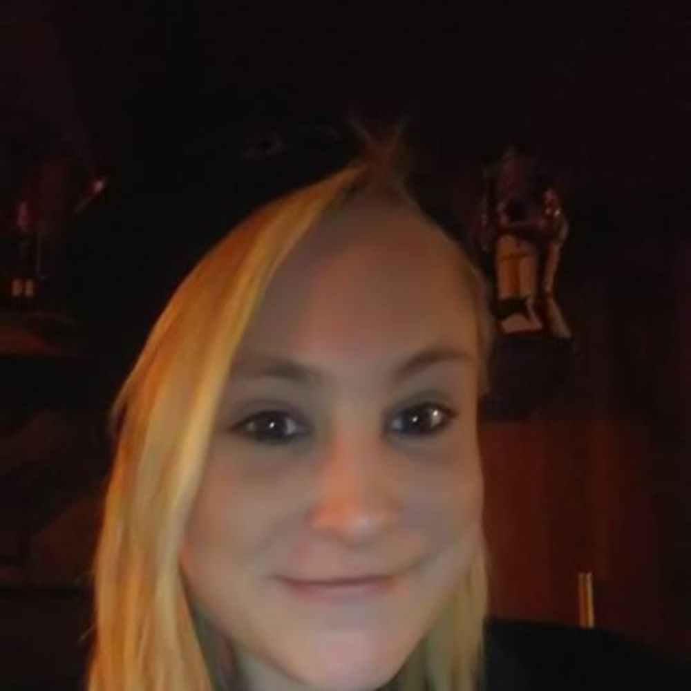 Meet your Posher, Hayley