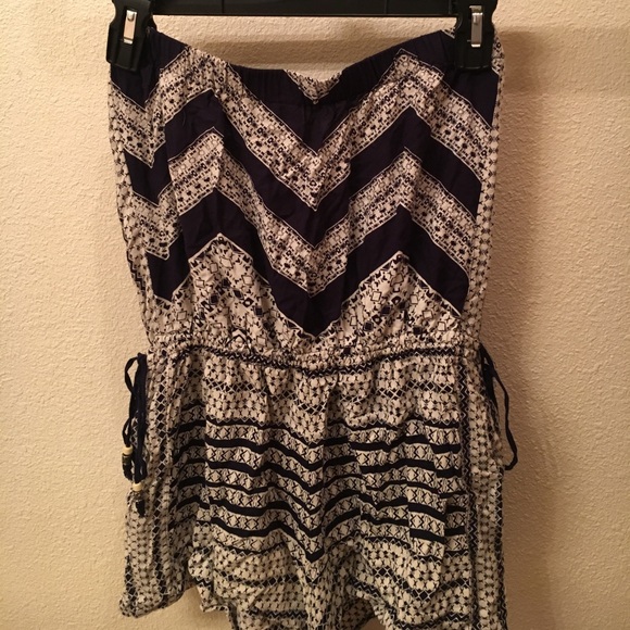 Angie Strapless Romper Size Small - Picture 4 of 5