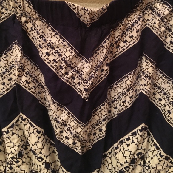 Angie Strapless Romper Size Small - Picture 5 of 5