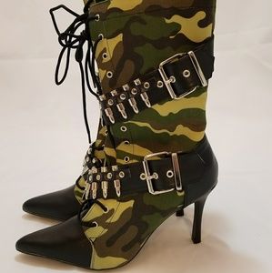 Camo bullet pointed heel boots