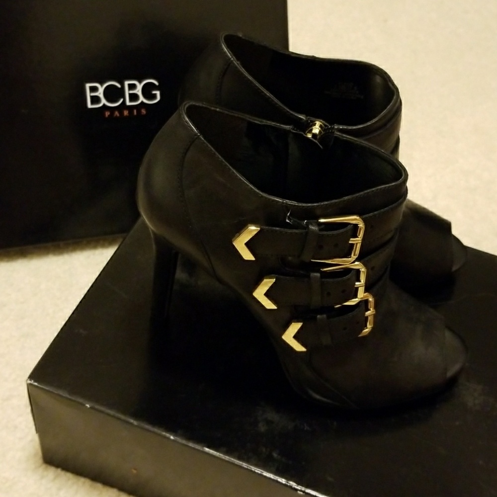 BCBG Black Platform Booties *New*