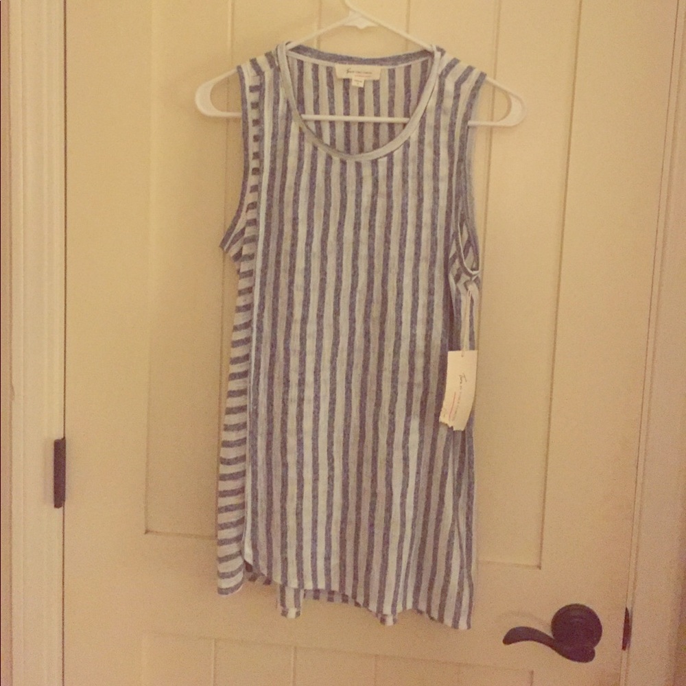 Vince Camuto Top