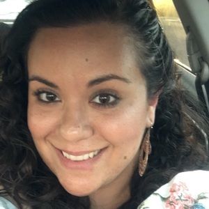 Meet your Posher, Claudia