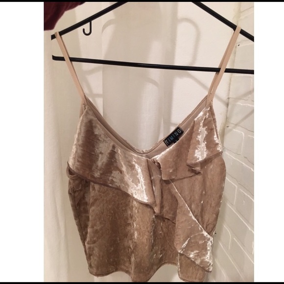 Velvet Top 💛 - Picture 2 of 3