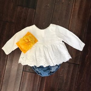 Baby Gap Pleated Eyelet Long Sleeved Top