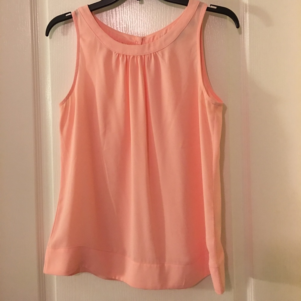 Beautiful sleeve less tops