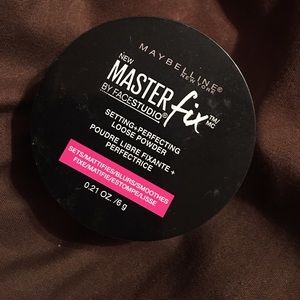 Setting + perfecting loose powder