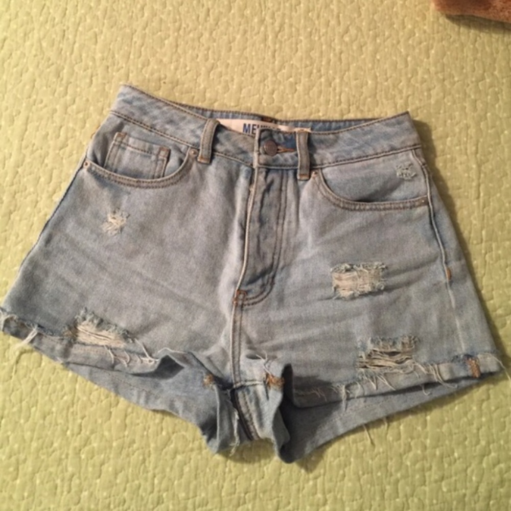 Brandy Melville high wasted shorts size24
