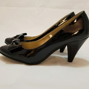 Patent leather bow heels