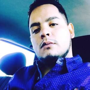 Meet your Posher, Efrain