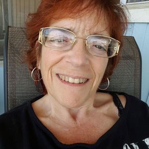 Meet your Posher, Monique