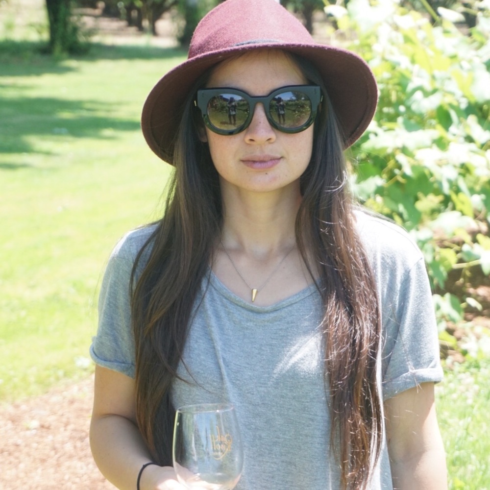 Meet your Posher, Shea