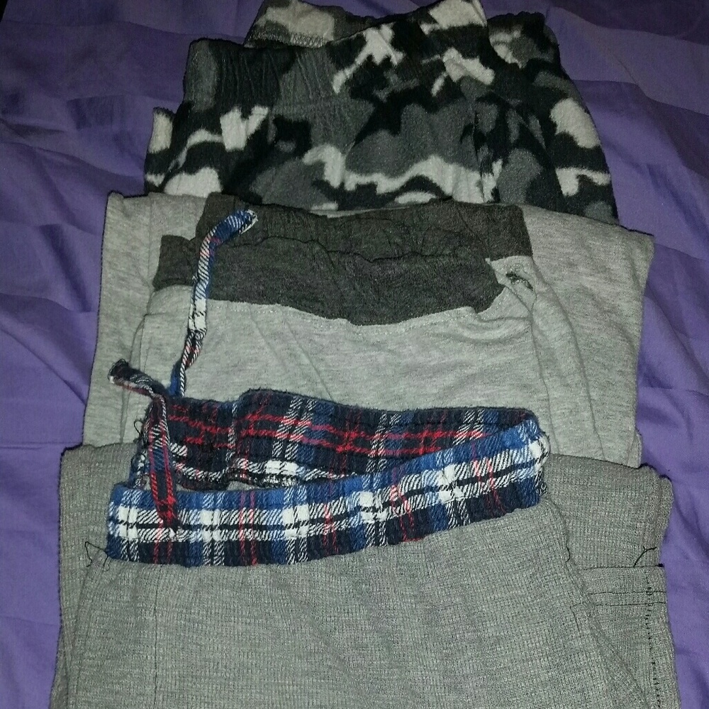 Mens Pajamas set of 3 Size Large