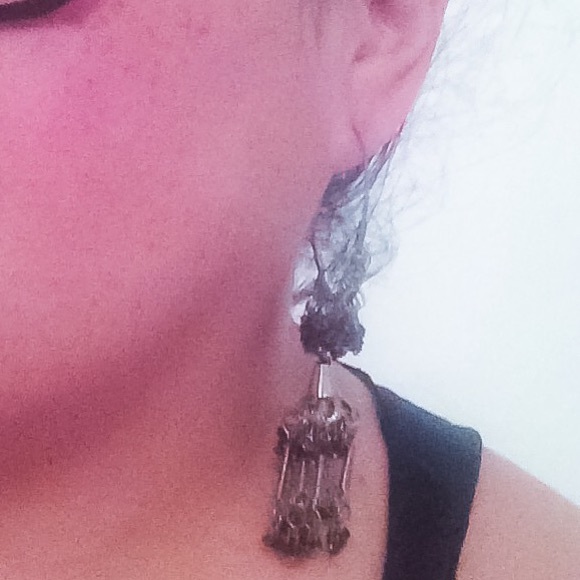 VINTAGE INDIAN EARRINGS W/AMETHYST STONES - Picture 5 of 5