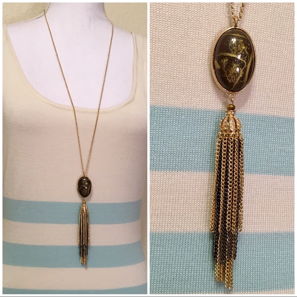 NWOT 34" Necklace with Pendant
