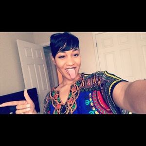 Meet your Posher, Jamila