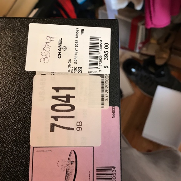 Size 39 Chanel run small - Picture 5 of 5