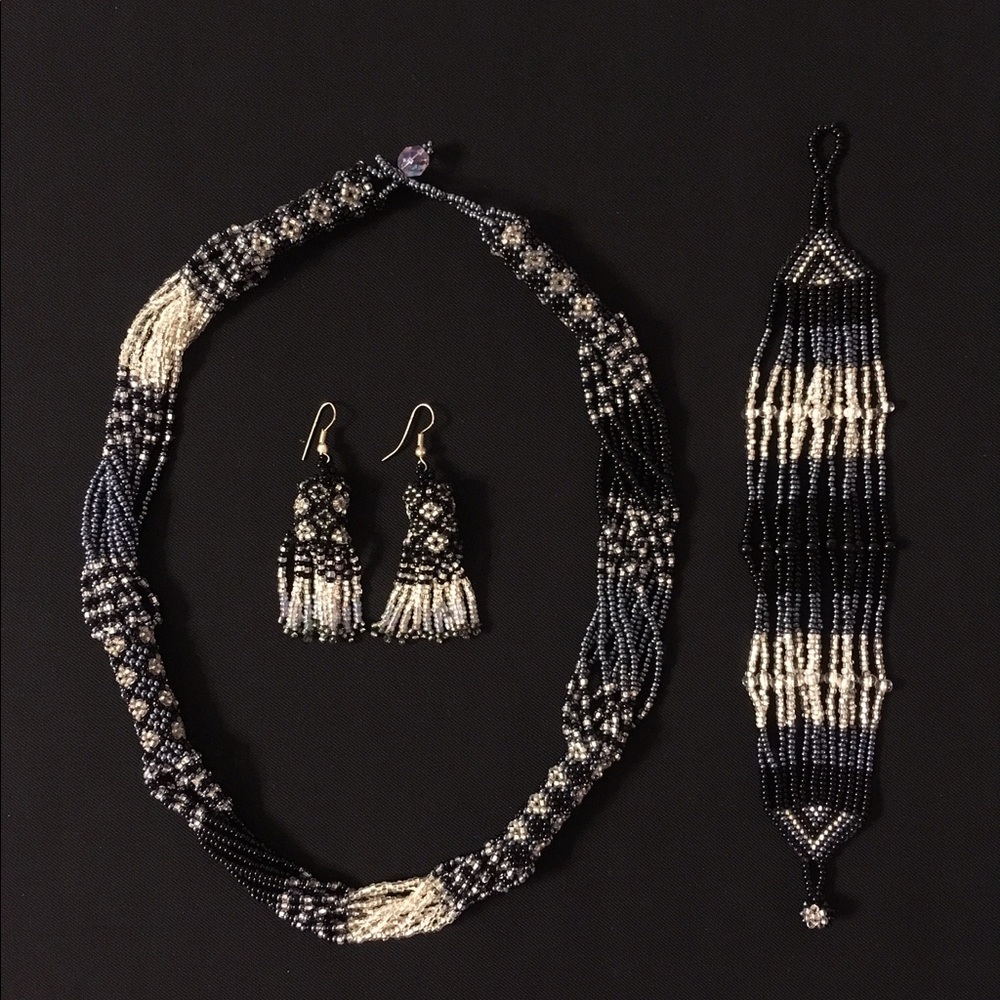 ♠️ Custom Beaded Necklace / Bracelet / Earrings ♠️