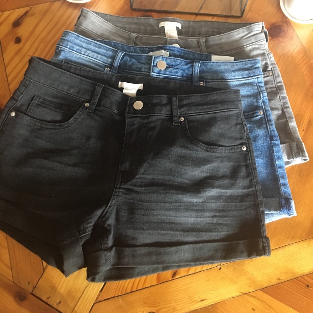 H&M black shorts size 6