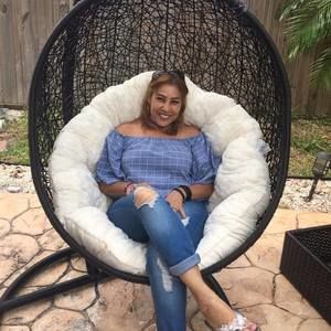 Meet your Posher, Sonia