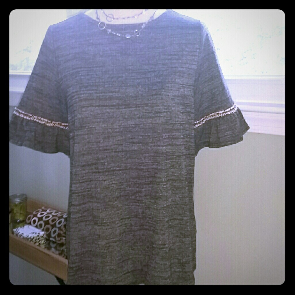 Incredibly soft bell-sleeve top