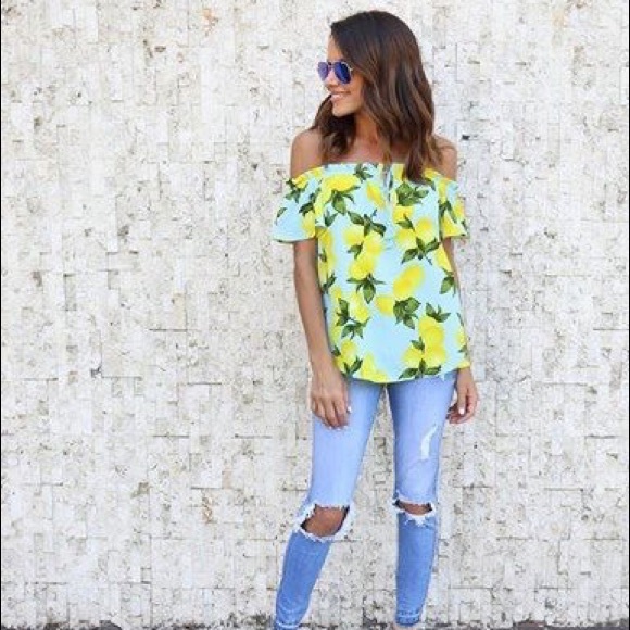 Tops - Off the shoulder lemon top