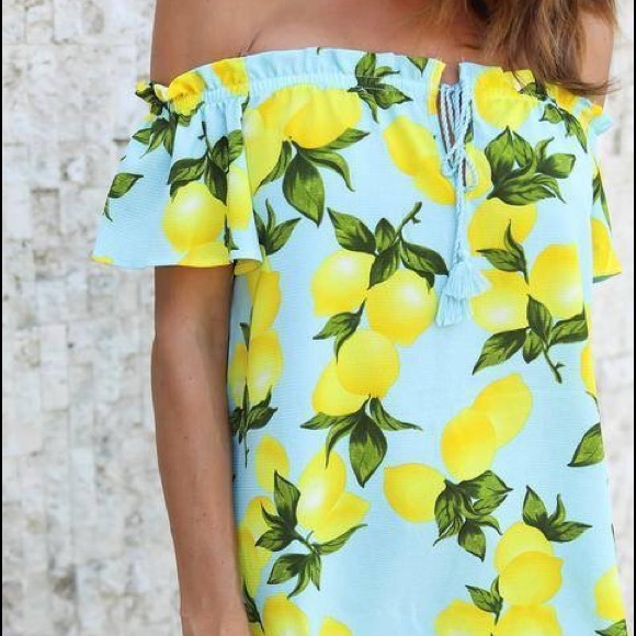 Off the shoulder lemon top - Picture 2 of 4