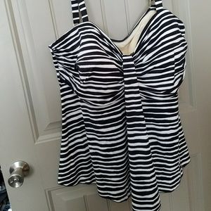 Lane Bryant black and white tankini size 28