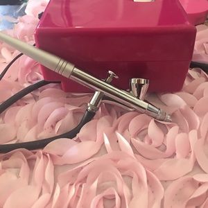 Professional airbrush +compressor