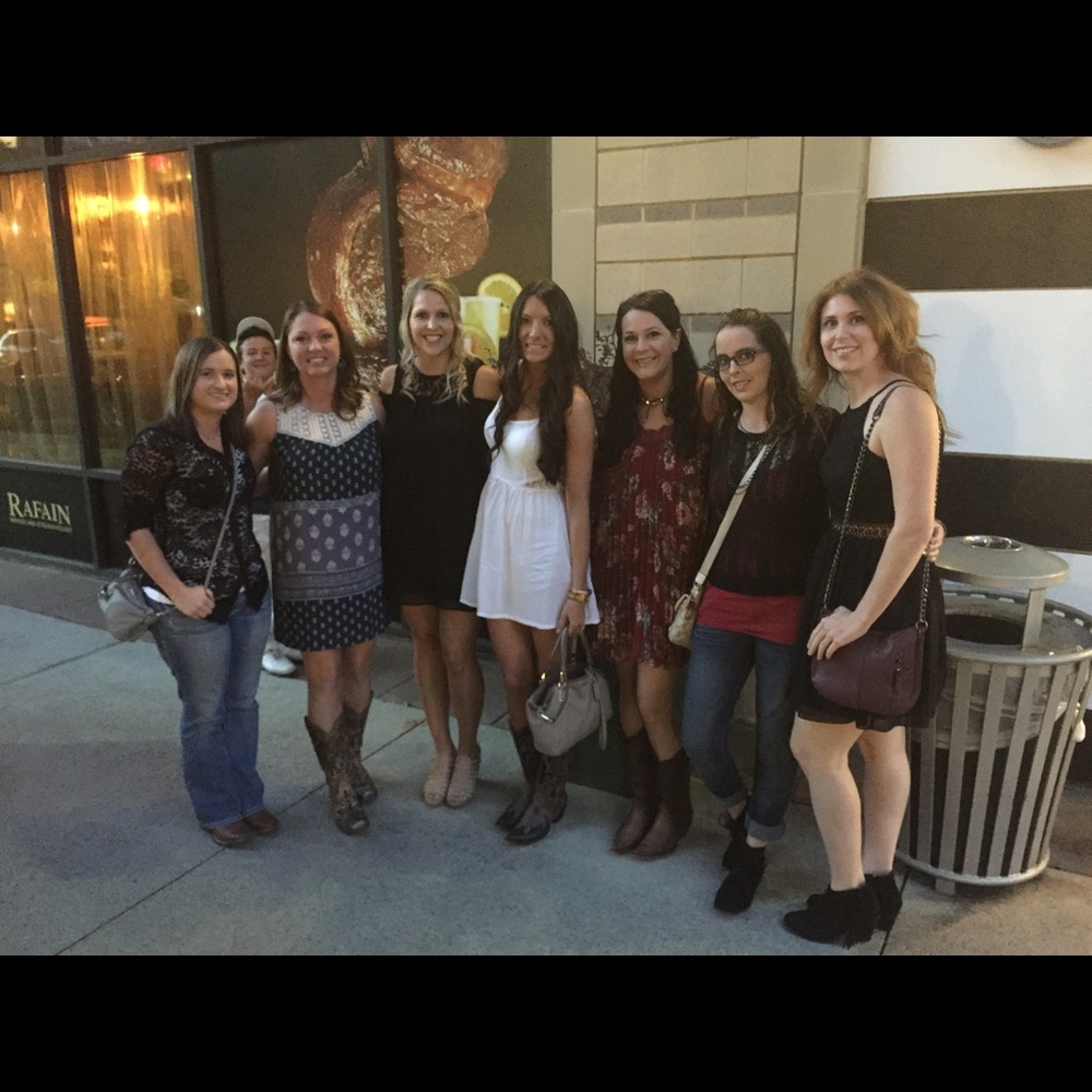 Meet your Posher, Victoria