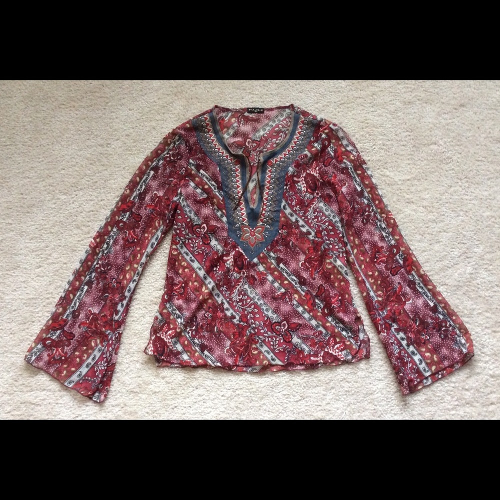 Woman's FANG blouse.