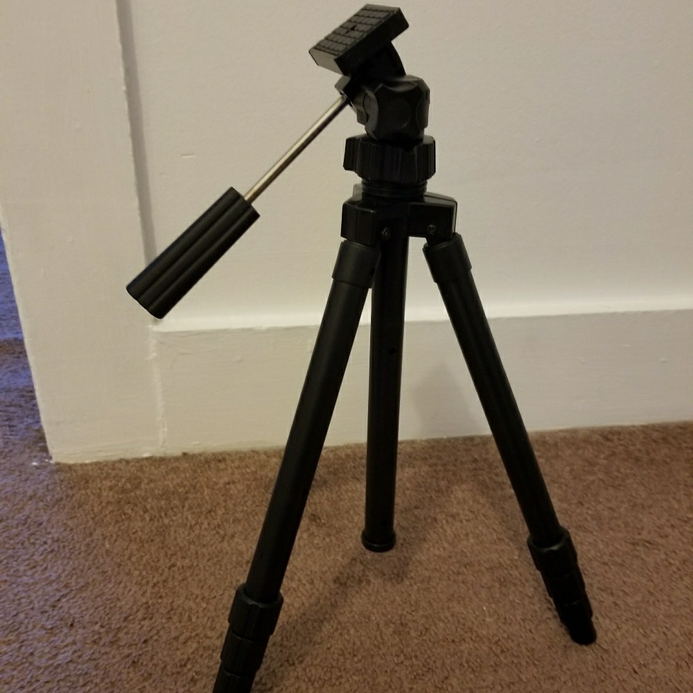 ✔✔SOLD✔✔Tripod