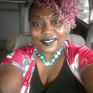 Meet your Posher, Glenda