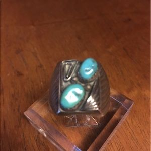 Vintage Native American turquoise hand made ring