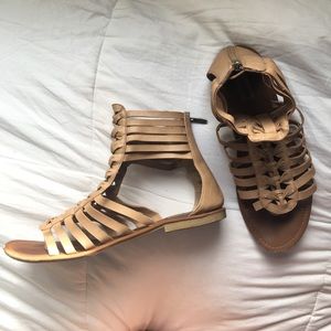 STEVE MADDEN tan gladiator shoes