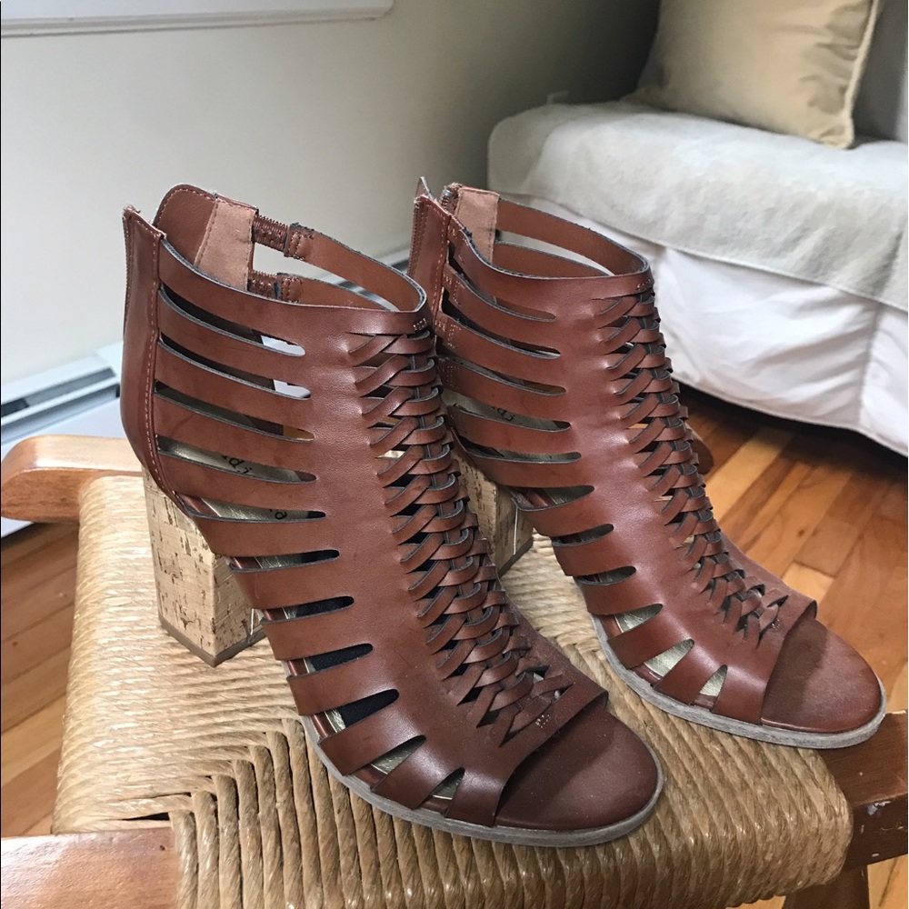 Heel sandal
