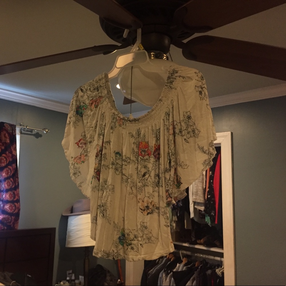 American Rag flutter sleeve top