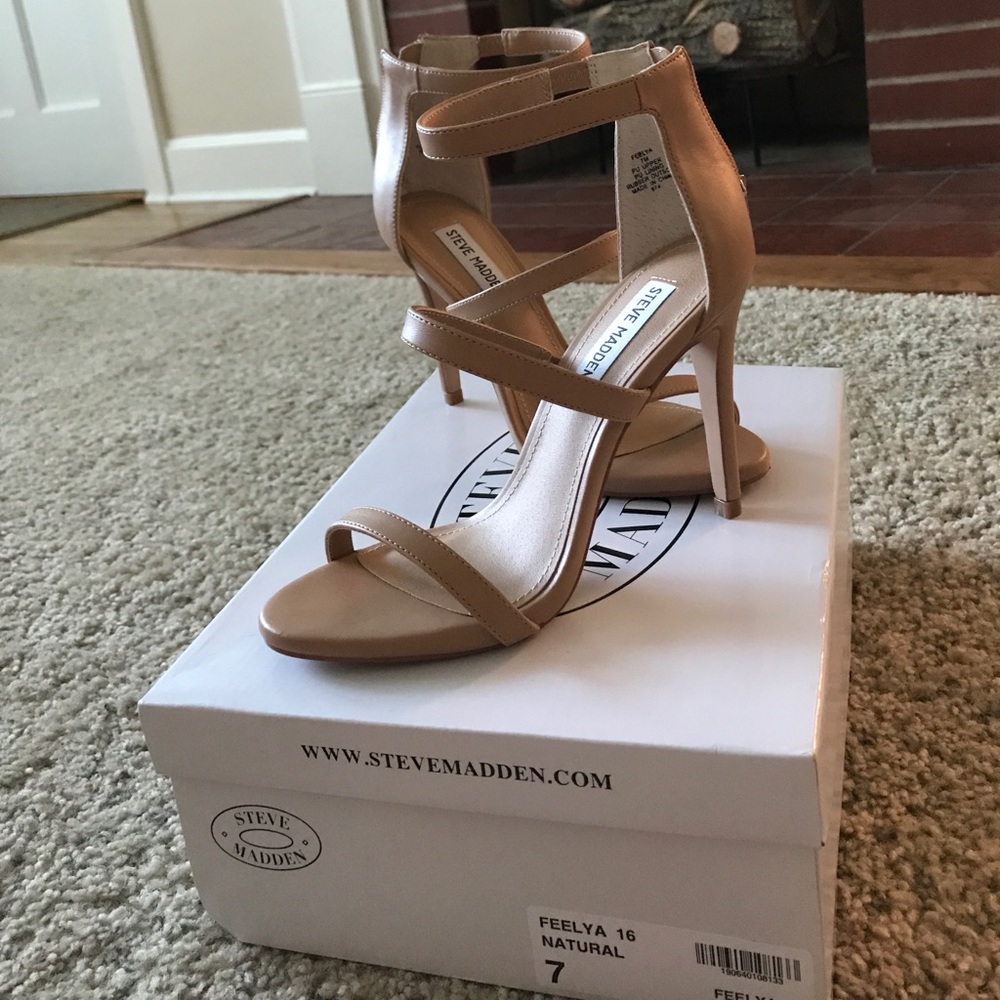 Steve Madden heeled sandals!