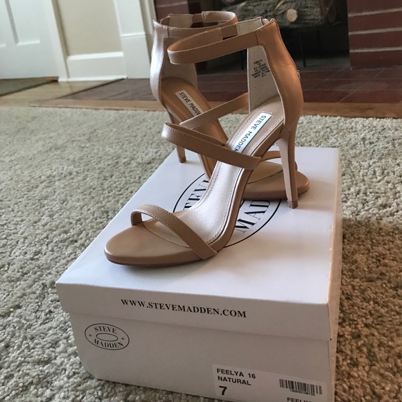 Steve Madden Shoes - Steve Madden heeled sandals!