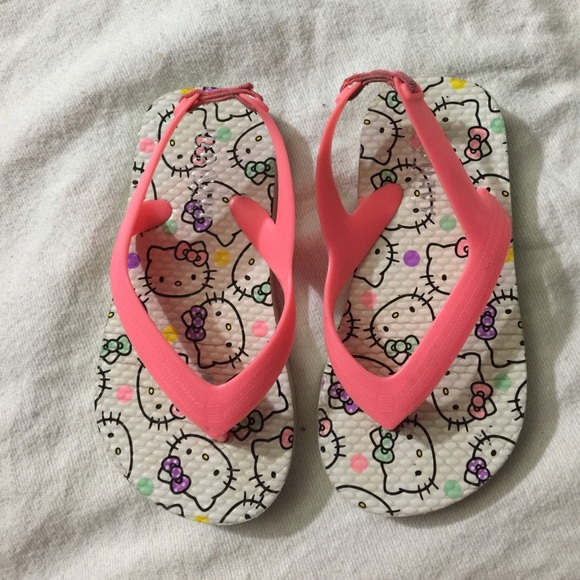 Old Navy Toddler Hello Kitty Sandals - Picture 2 of 4